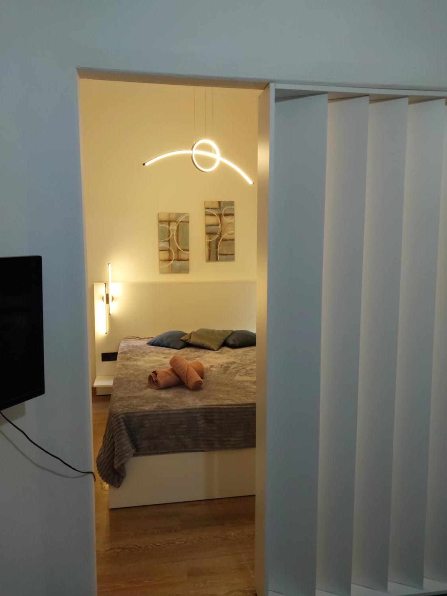 Anibo Studios & Apartments Zero Point 75 Thessaloniki Buitenkant foto